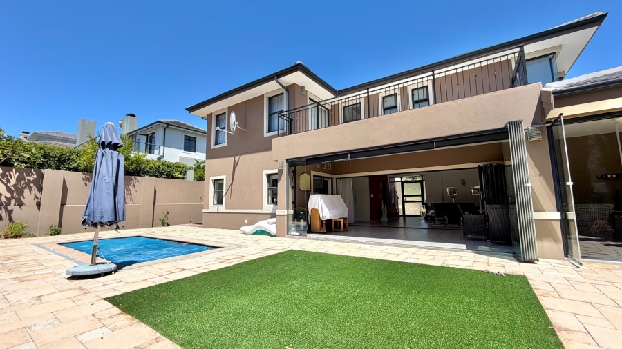 4 Bedroom Property for Sale in La Montagne Western Cape